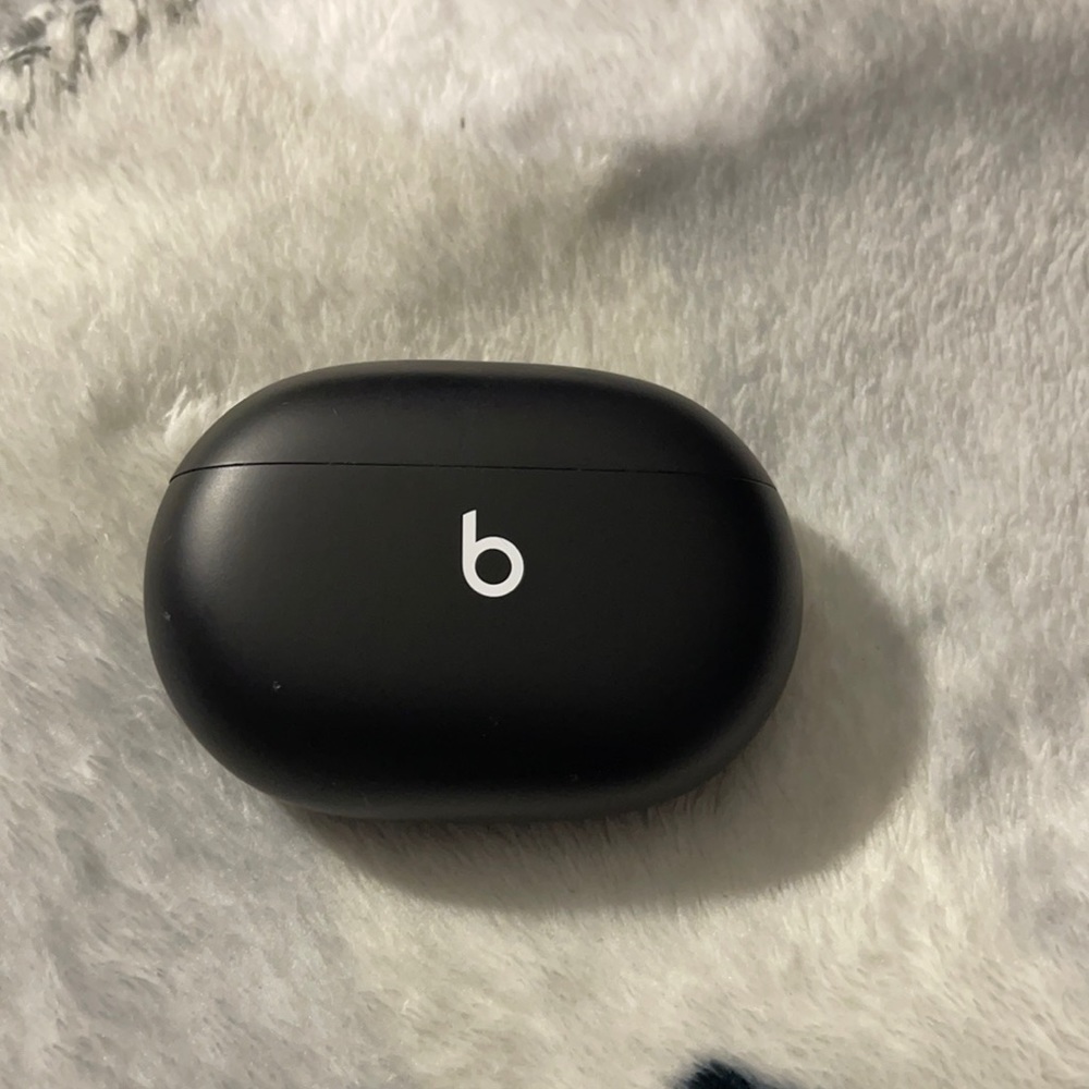 Beats studio buds